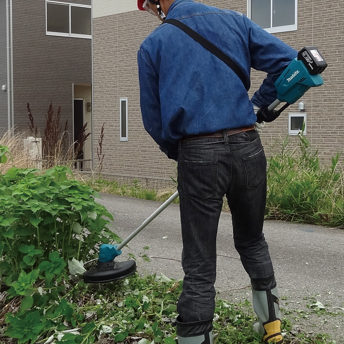 DUR182LRFE/LRME/LZ/URFE/URME/UZ充电式割草机