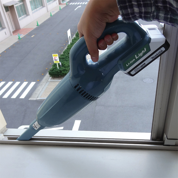 CL183DZX充电式吸尘机